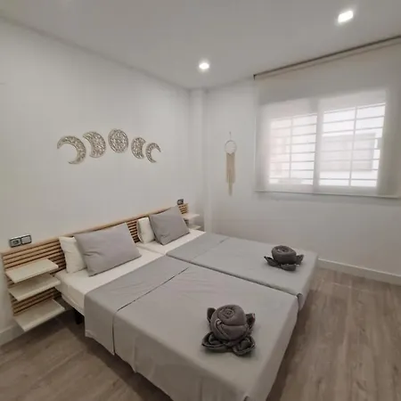 Torremolino's Paradise Apartment *